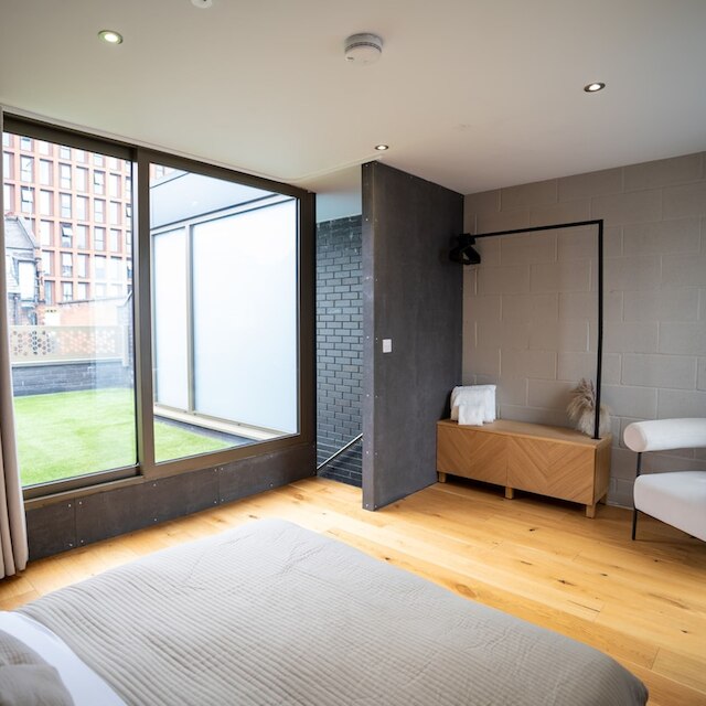 ウエスト タウンハウス バイ カサシティ