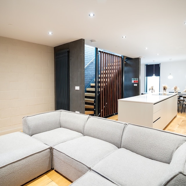 ウエスト タウンハウス バイ カサシティ