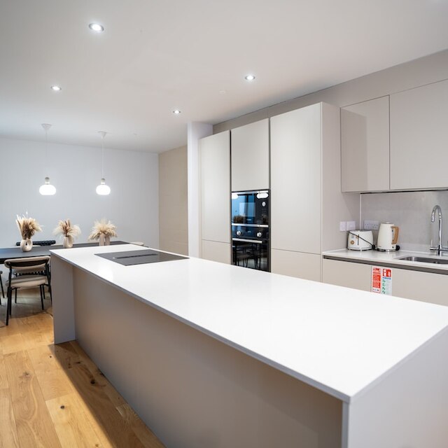 ウエスト タウンハウス バイ カサシティ