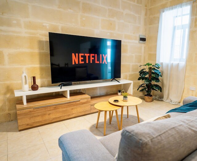 チャーミング ヒストリック ホーム ウィズ ルーフトップ ビューズ