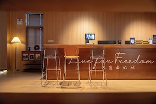 CaptainNo 5YouthHotel XianxiaRoad Branch