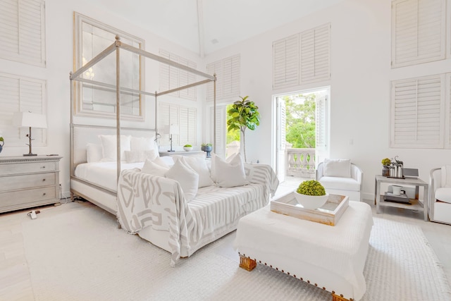 キャロルウッド - モダン トスカーナ ヴィラ ウィズ ローリング ローンズ アンド ロッジア イン ホルムビー ヒルズ