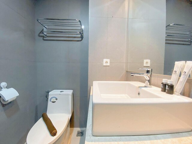 コンフォート リビング スタジオ アット パトラランド アマルタ アパートメント