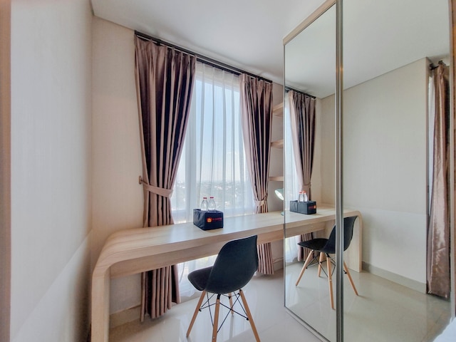 ホーミー アンド グッド スタジオ タマン メラティ シンドゥアディ アパートメント