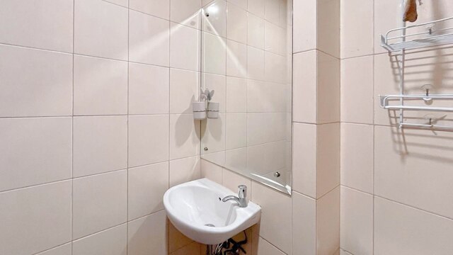 コンフォート スタジオ ルーム アット ヴィダ ビュー アパートメント