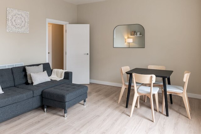 ホストステイ ザ クォーター