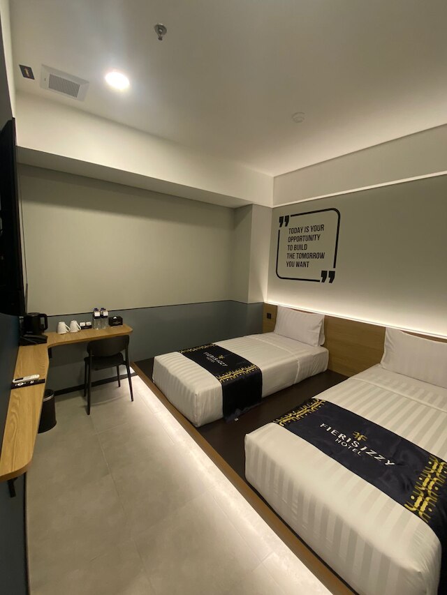 フィエリス イジー ホテル