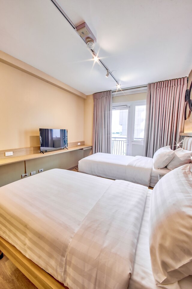 ザ コナー サービスド レジデンシズ マネージド バイ HII