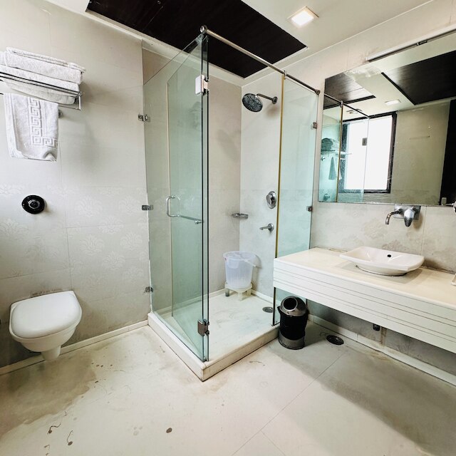 ホテル ラビッシュ イン - ラジョウリ ガーデン