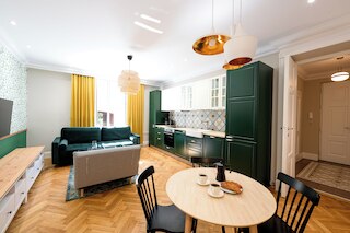 ネイティブ アパートメンツ ナウォヴィエイスカ 9 デラックス