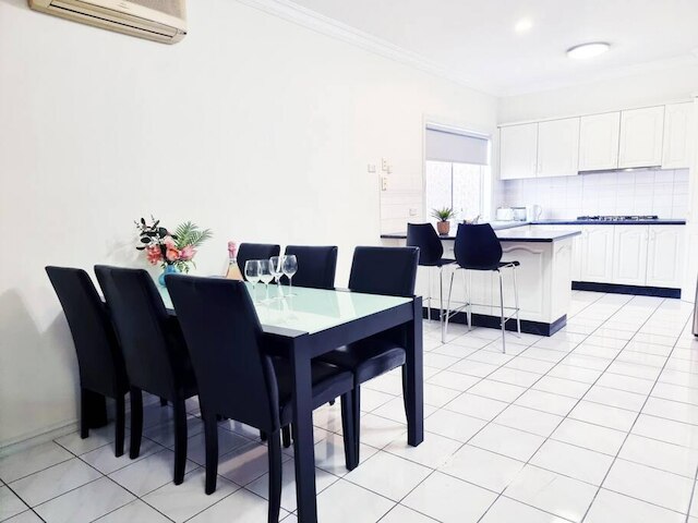 ロージー ハウス - スペーシャス コンフォータブル ホーム