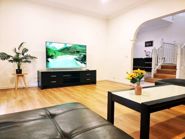 ロージー ハウス - スペーシャス コンフォータブル ホーム