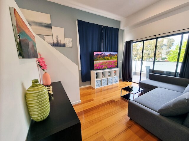 ロージー タウンハウス アット ゴードン - プライム ロケーション