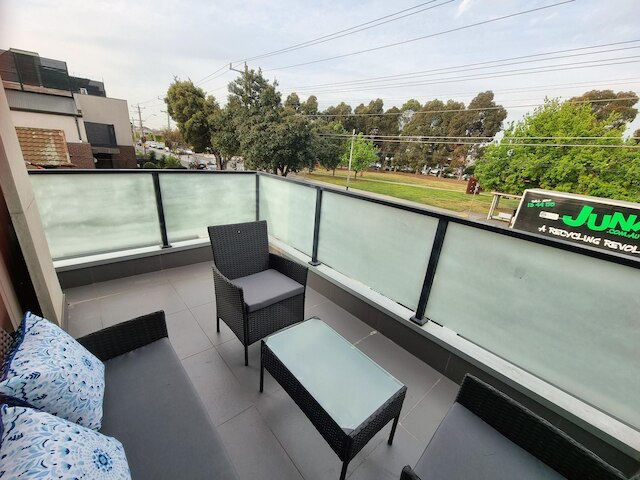 ロージー タウンハウス アット ゴードン - プライム ロケーション