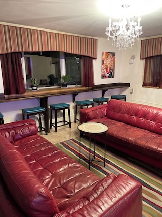 ブロードウェイ & メイン ホテル