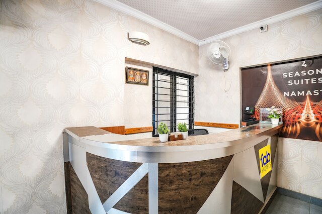 ファブホテル シーズンズ スイーツ ジェイピー ナガール