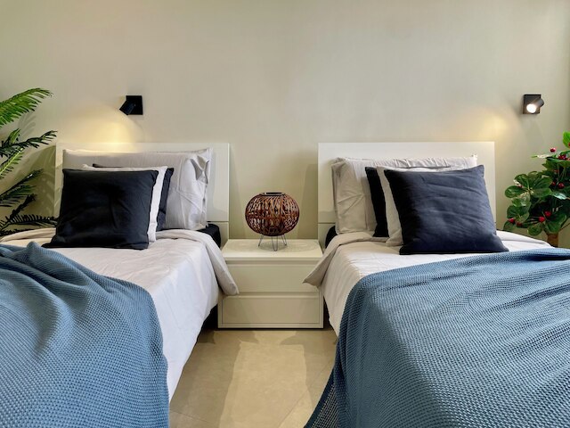 ブギッバ スクエア シーフロント ラックス アパートメンツ