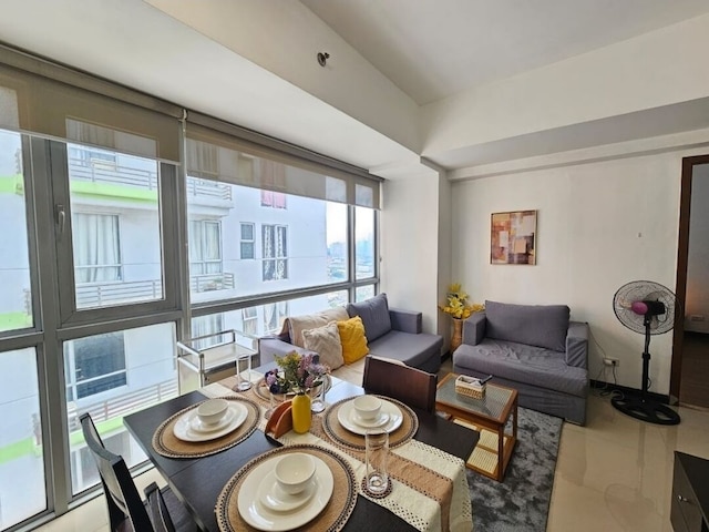 サンシャイン 100 プラザ