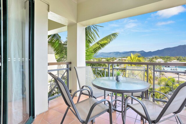 ユニーク トロピック エスケープ 444