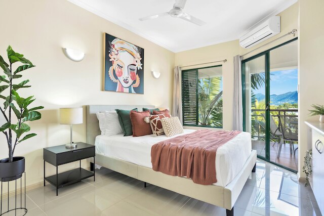 ユニーク トロピック エスケープ 444