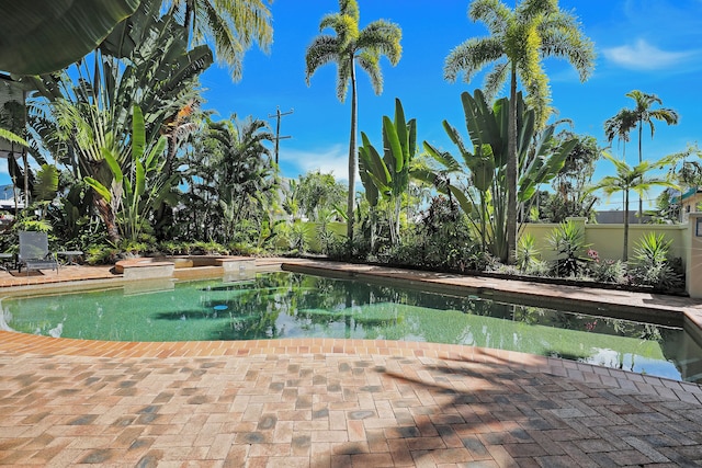 ユニーク トロピック エスケープ 444