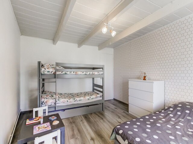 ジト デ サリネス イン ストーン ウィズ ビューズ