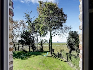 ジト デ サリネス イン ストーン ウィズ ビューズ