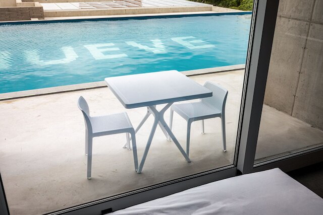 Nueve Poolvilla And Resort