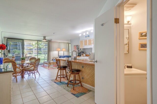 ロマンナス ゴールデン レイ オーシャンフロント コンド