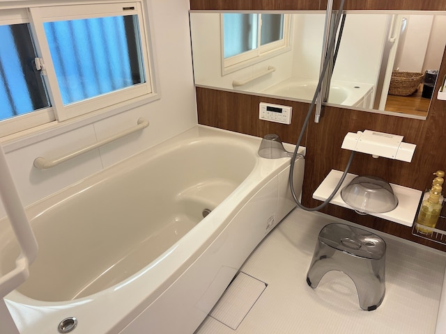 香取はちさんろく