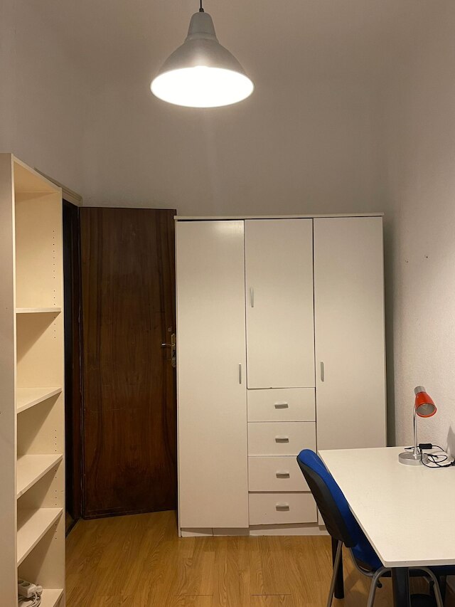 フロール バハ ホスタル