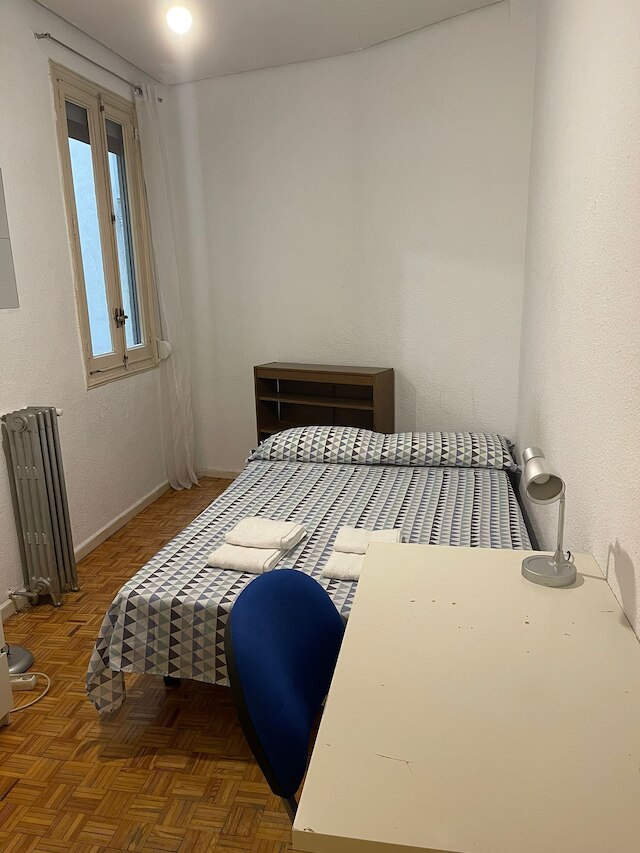 フロール バハ ホスタル