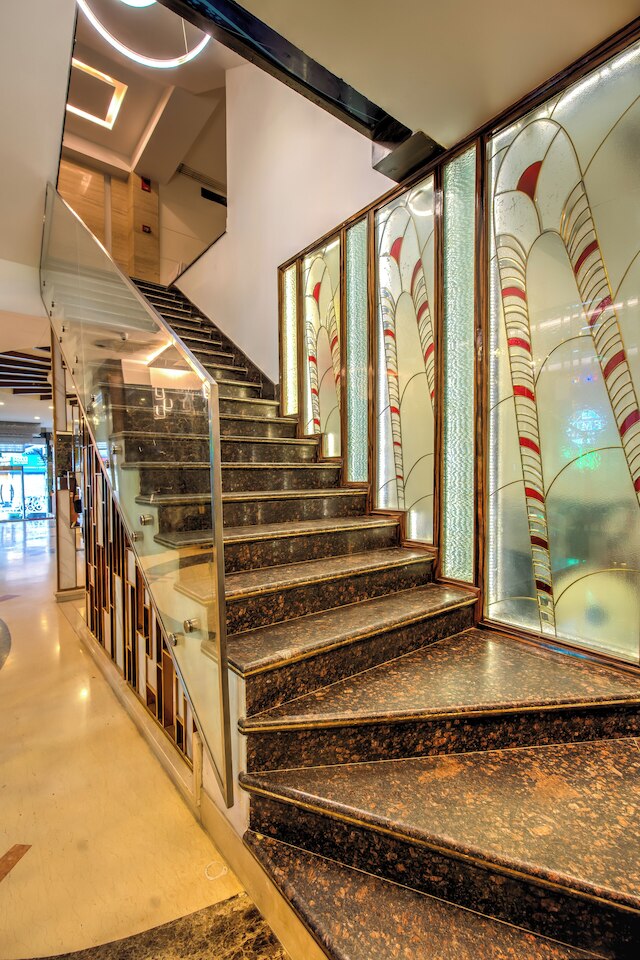 ザ シン エンパイア