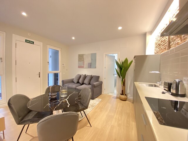 C ラティーナ 4-2 イン マドリード