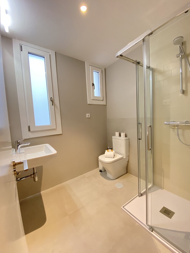 C ラティーナ 4-2 イン マドリード