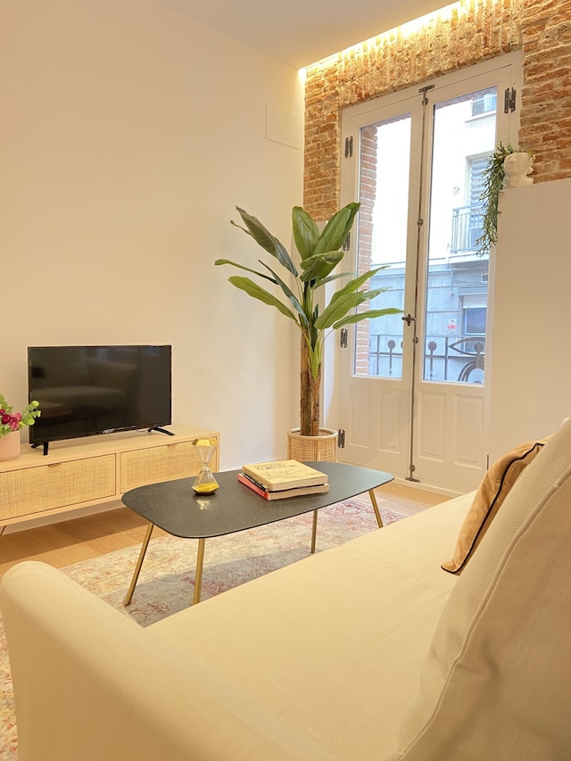 C ラティーナ 3 イツキュ イン マドリード