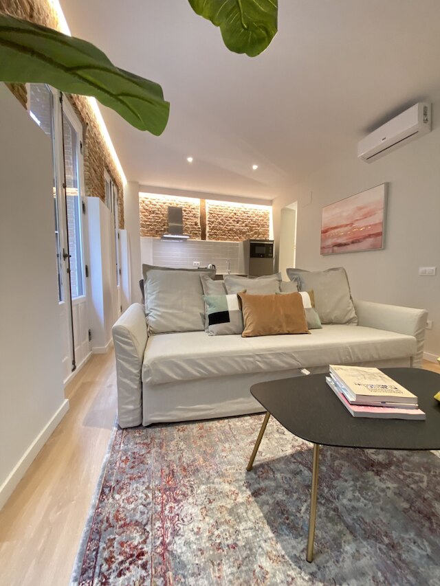 C ラティーナ 3 イツキュ イン マドリード