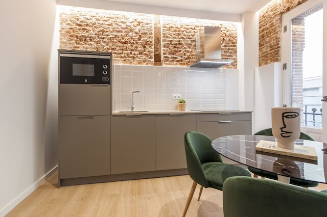 C ラティーナ 3 デチャ イン マドリード