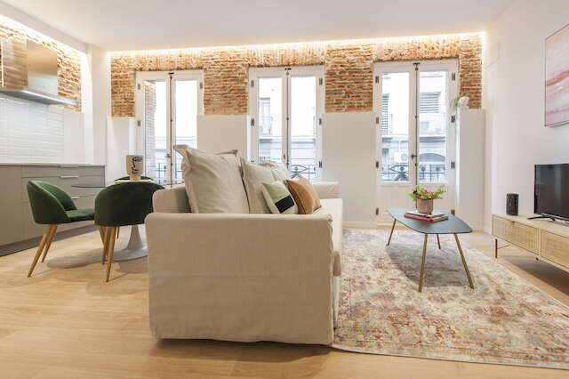 C ラティーナ 3 デチャ イン マドリード