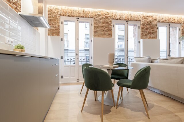 C ラティーナ 3 デチャ イン マドリード