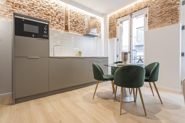 C ラティーナ 3 デチャ イン マドリード