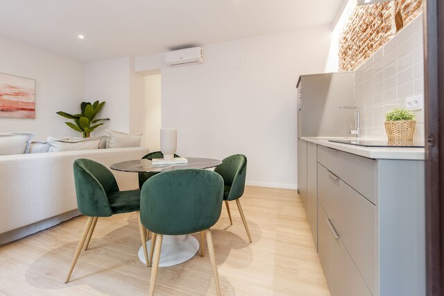 C ラティーナ 3 デチャ イン マドリード