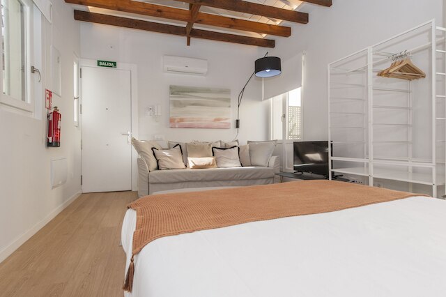 C ラティーナ 4 イツキュ イン マドリード