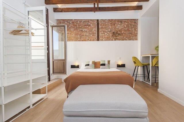 C ラティーナ 4 イツキュ イン マドリード