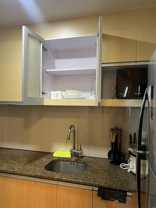 コンド リゾート 1 ベッドルーム バイ ロゼンダ B.