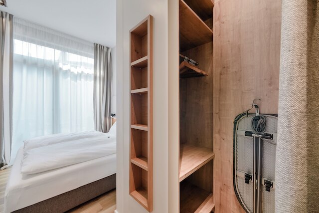 ダウンタウン アパートメンツ リビング