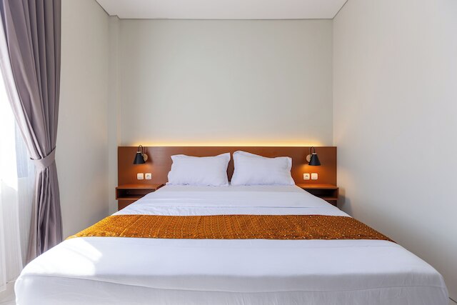 ファッザ ホームズ