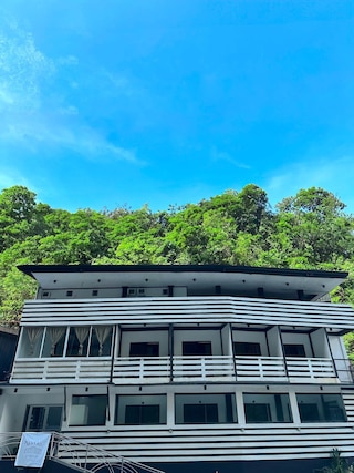 マヤッド エル ニド イン