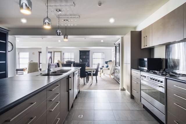 マナー プレイス アパートメント