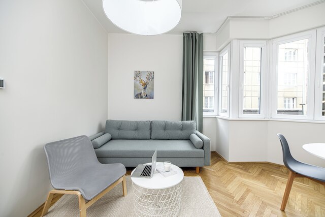 ネイティブ アパートメンツ ジュワフスキ 8A デラックス